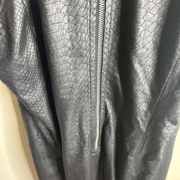 Guess Sport Dress Scale Print Black 10 Sleeveless Mock Neck Athletic - Picture 9 of 11